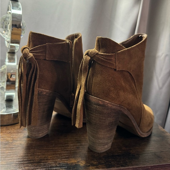 Vince camuto booties - Picture 3 of 3